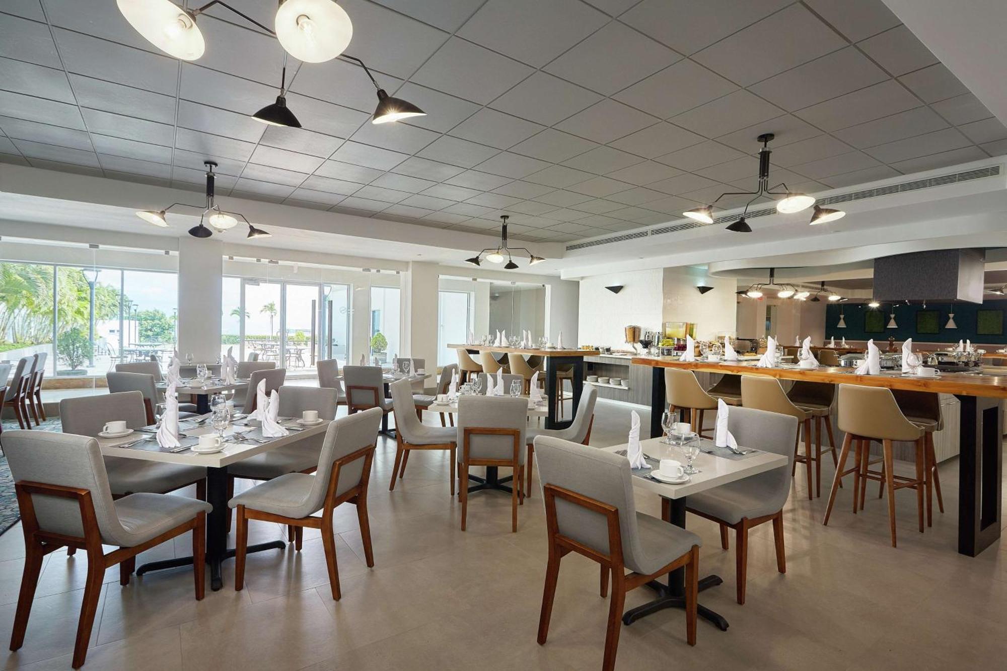 Doubletree By Hilton Managua Hotel Kültér fotó