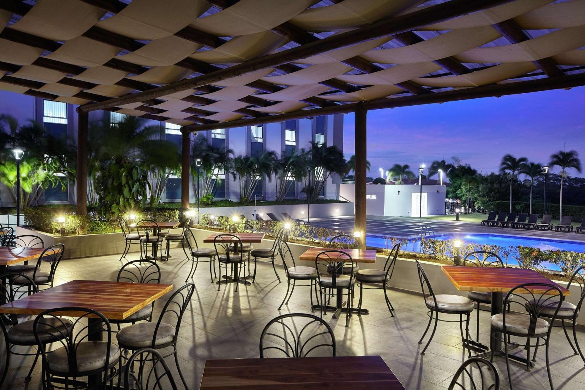 Doubletree By Hilton Managua Hotel Kültér fotó